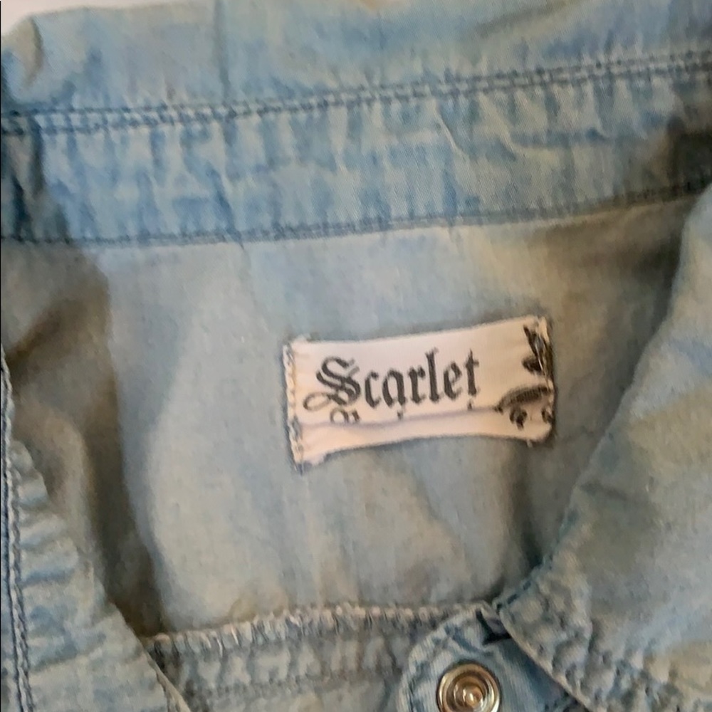 Button down - Picture 4 of 4